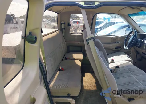 1997 Ford F-150 Lariat/Standard/Xl/Xlt z USA, uszkodzony, nr VIN 1FTDX1768VNC28285